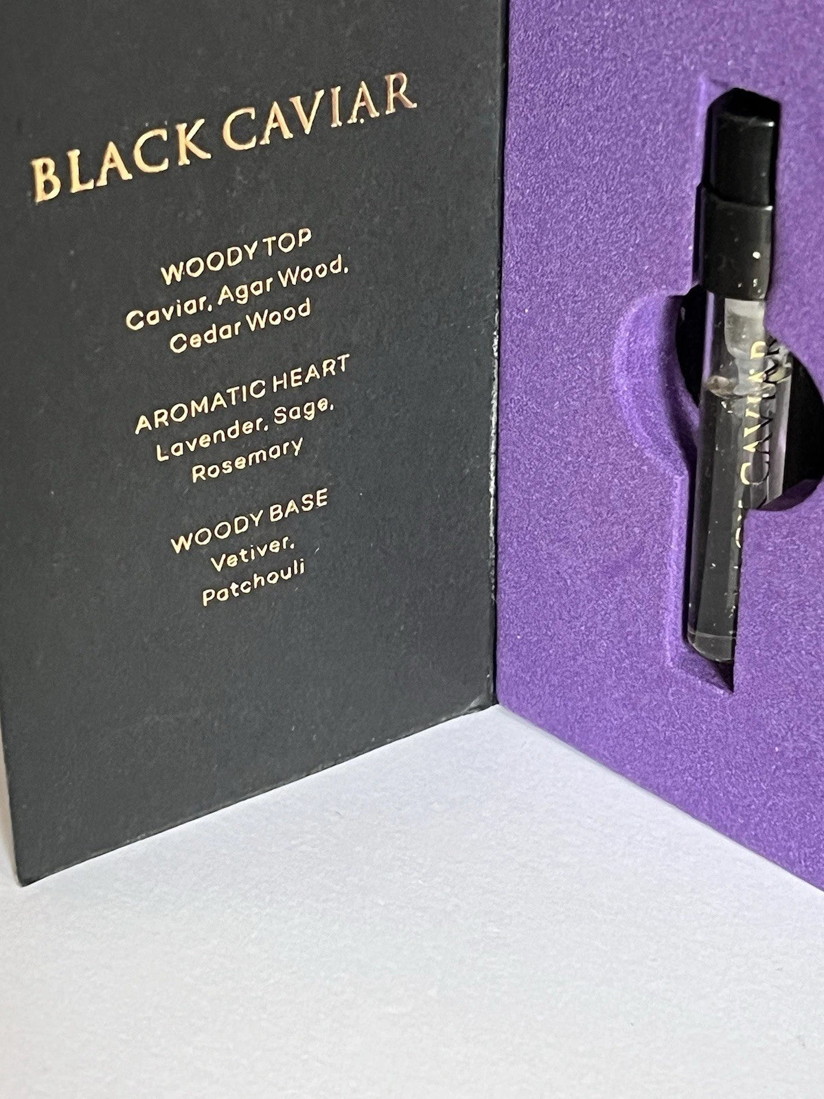 Amostra oficial do perfume Electimuss London Black Caviar 1,5ml