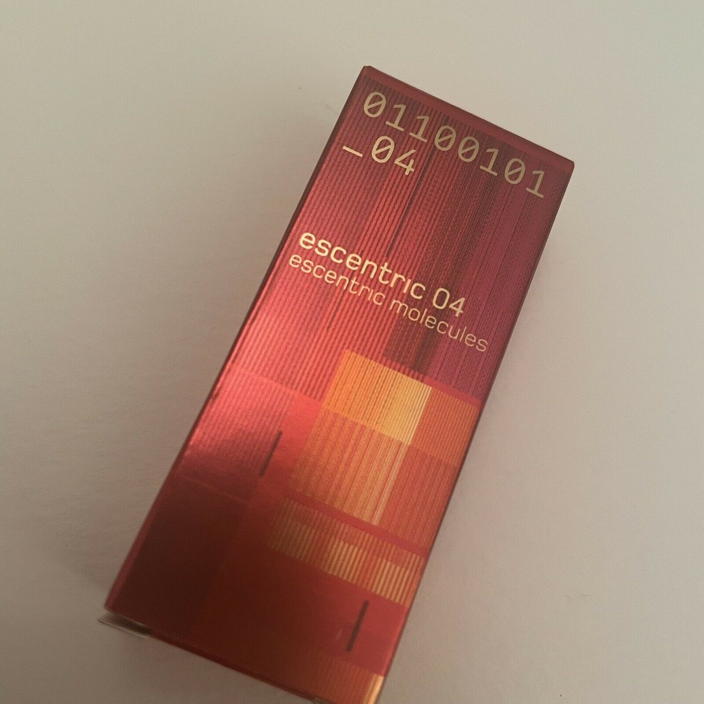 Moléculas Escêntricas Escêntricas 04 2ml 0,07 fl. onças. hivatalos parfüm minta, Escentric Molecules Escentric 04 2ml 0.07 fl. onças. amostra oficial de perfume, Escentric Molecules Escentric 04 2ml 0.07 fl. onças. 官方香水样品, Mostră oficială de parfum E