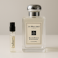 Amostras de perfume Jo Malone Silver Birch & Lavender Cologne, amostra de perfume de 2 ml ao lado da fragrância Jo Malone Silver Birch & Lavender de 100 ml