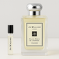 Amostras de perfume Jo Malone Silver Birch & Lavender Cologne, amostra de fragrância de 6 ml ao lado de frasco de perfume Jo Malone Silver Birch & Lavender Cologne de 100 ml em tamanho real